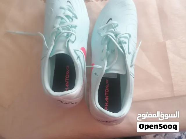 صباط Nike Phantom GX جديد مقاس 41 للبيع