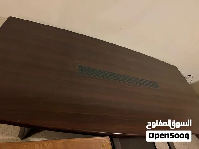 طاولة اجتماعات للبيع