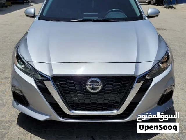 نيسان التيما 2022 sv plus