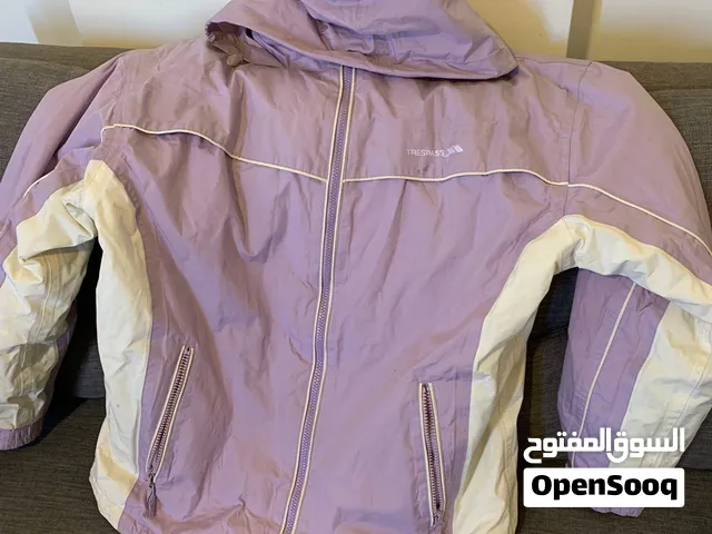 كنزة حديدة وجاكيت مستعملة