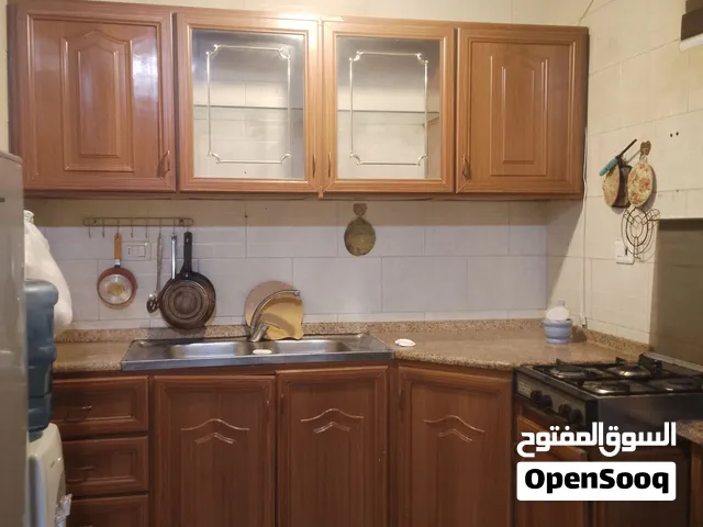 مطبخ المنيوم 8 متر سفلي وعلوي مع رخام ومجلى وخلاط 160 دينار