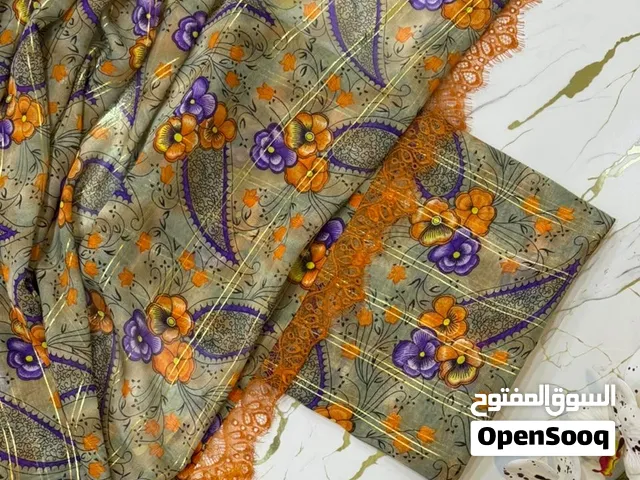 شيفون مع زري 3 وار الكندورة... 2 وار الشيلة السعر 5 ريال  اما بدون شيلة السعر 3 ريال