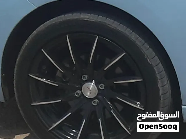 رنجات مع إطارات للبيع