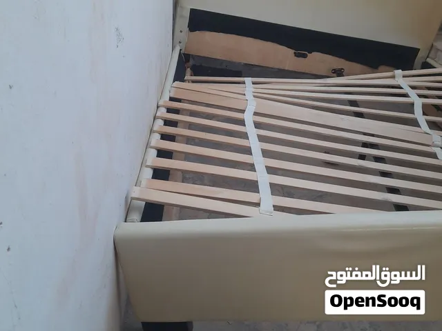 تخت مجوز نضيف ومرتب لايوجد اي عيوب