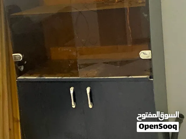 مكتبه و دولاب صغير