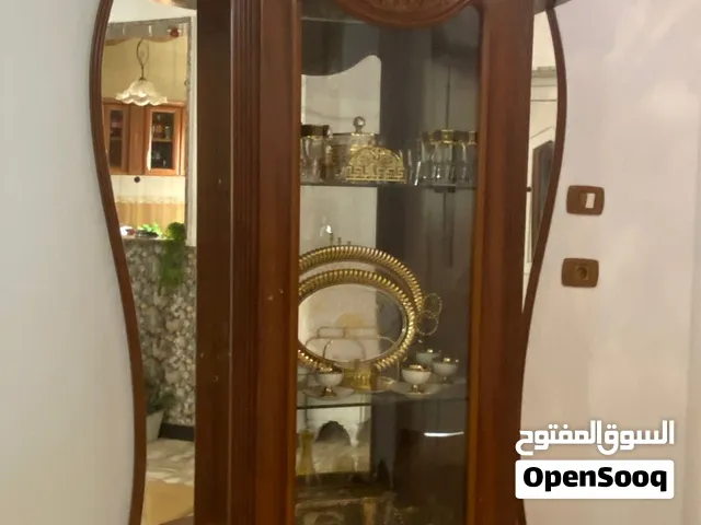 بوفي ومرايه كبيره البيع