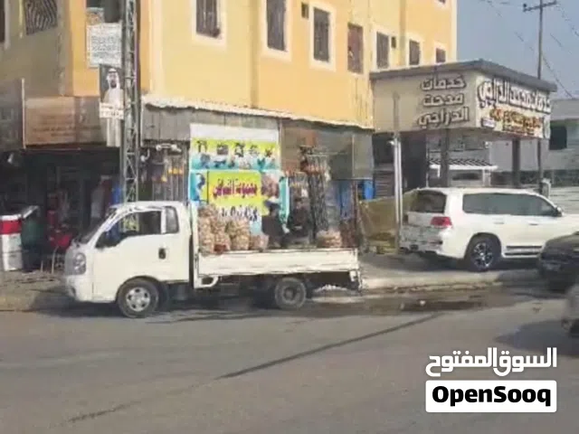عماره تجاريه. ركن. موقع تجاري.  ثلاث طوابق.  للبيع. استمثار. جدآ ناجح.  مساحه289. دخل شهري.قابل لصعد