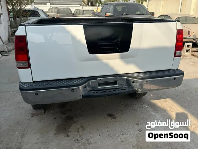 مقطورة بكب للنقل واغراض التخييم