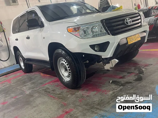 Used Toyota Land Cruiser in Buraimi