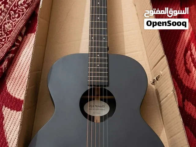 كيتار اكوستك من شركه اينيا باللون الاسود