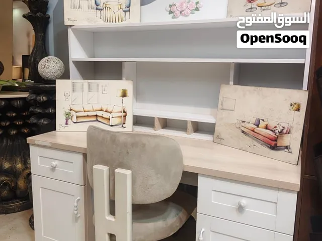 مكتب تركي من (ألميلا-بيانكا) بحالة الوكاله سعره جديد يفوق 400دينار اردني
