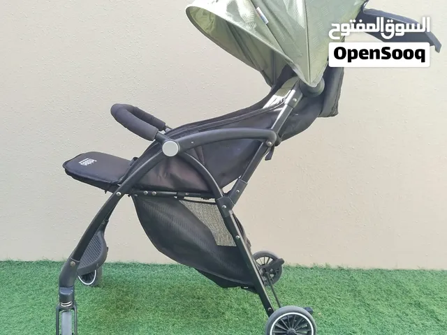 للبيع: عربة أطفال خفيفة وعملية (Baby Stroller)
