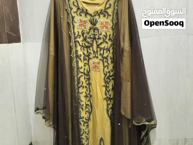 ملابس مناسبات مستعمله بأسعار ممتازه