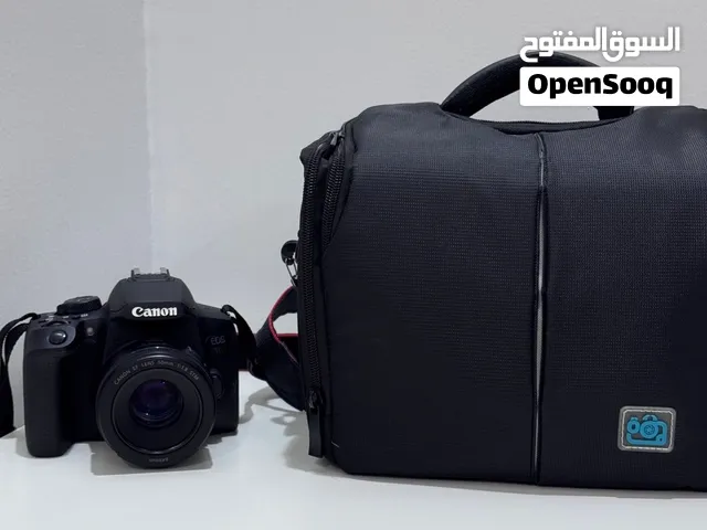 كاميرا كانون نظيفة وأدوات تصوير