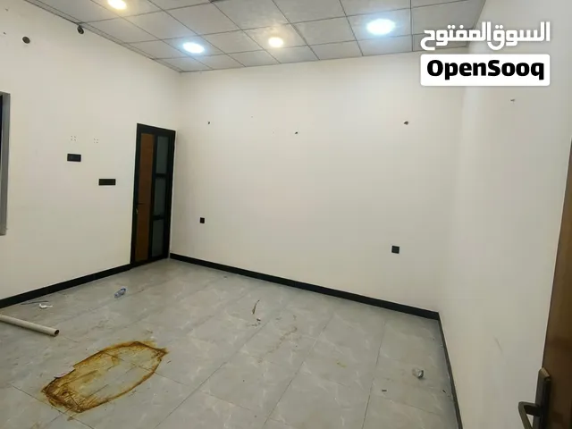للايجار شقه حديثه في الجنينه ارضيه موقع مميز