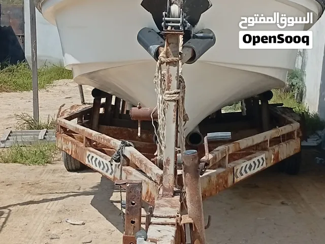 قارب مسطح 29 قدم