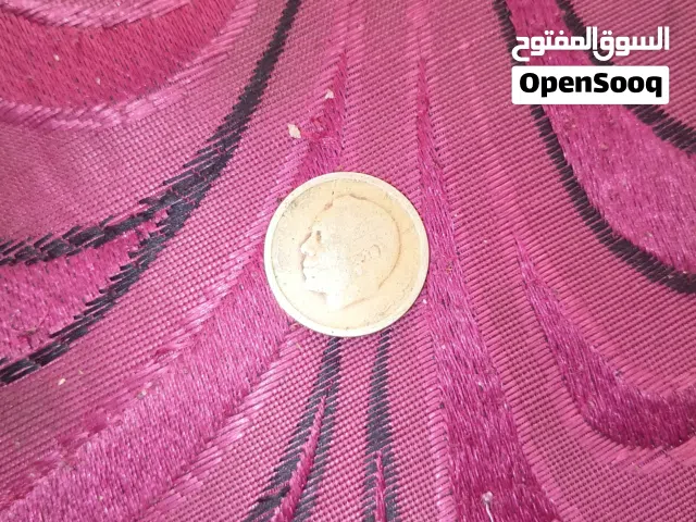 عملة نقدية مغربية شبه قديمة