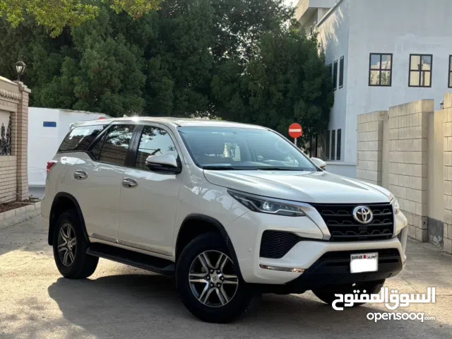 TOYOTA FORTUNER 2022 - AGENT MAINTAINED - UNDER WARRANTY - EXCELLENT CONDITION!