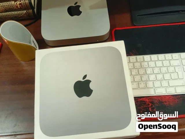 للبيع Mac mini M2 مع شاشة (وماوس و كيبورد Apple)