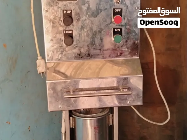 ماكينة بلح الشام للبيع، بحالة ممتازة وجاهزة للعمل فورًا.