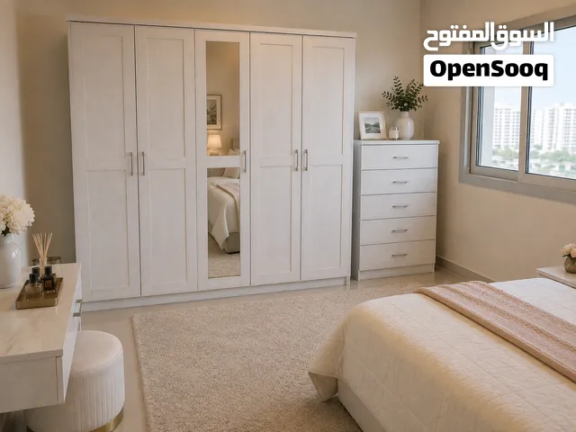 للبيع خزانة مع الادراج