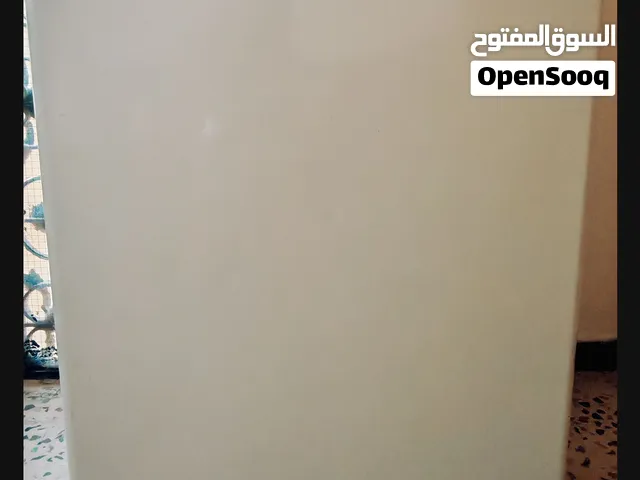فريزر مسعتمل بحاله الوكاله بسعر مغري