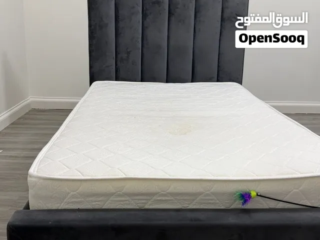 سرير مع مرتبة للبيع – 120×200 سم