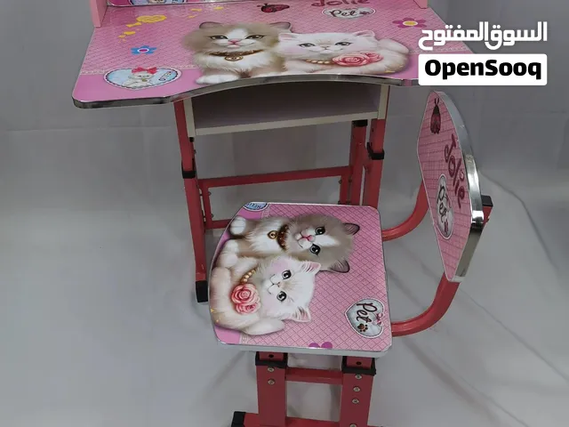 مع عودة العام الدراسي  مكتب دراسي مكون من طاولة وكرسي مريح للاطفال  برسومات كرتونية بتجنن