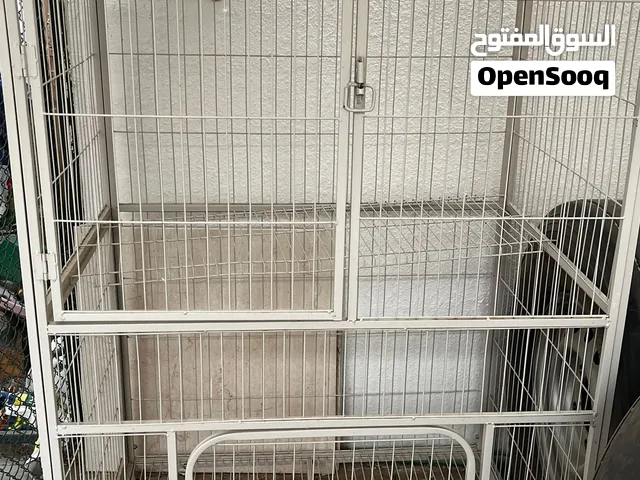 للبيع قفص جديد وغير مستخدم و ينفع لجميع الطيور  السعر ب 200
