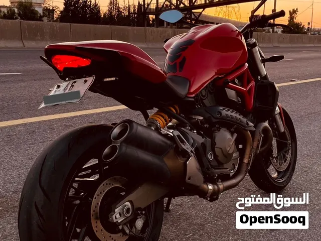 دوكاتي مونستر 821