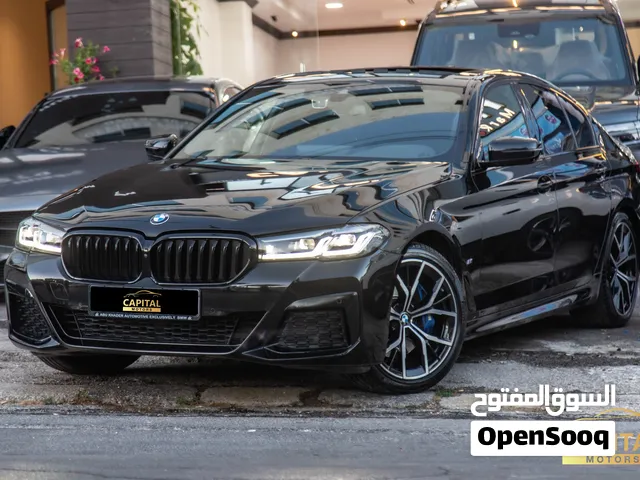 Bmw 530i 2022 M kit Mild hybrid السيارة وارد و صيانة الشركة و قطعت مسافة 73,000 كيلو متر