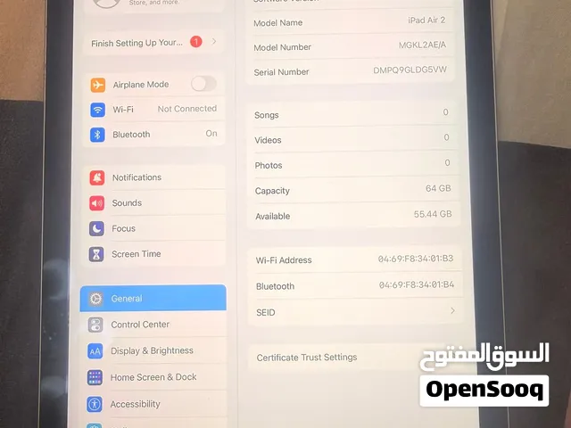 Ipad air 2 64 gb with magnetic keyboard cover