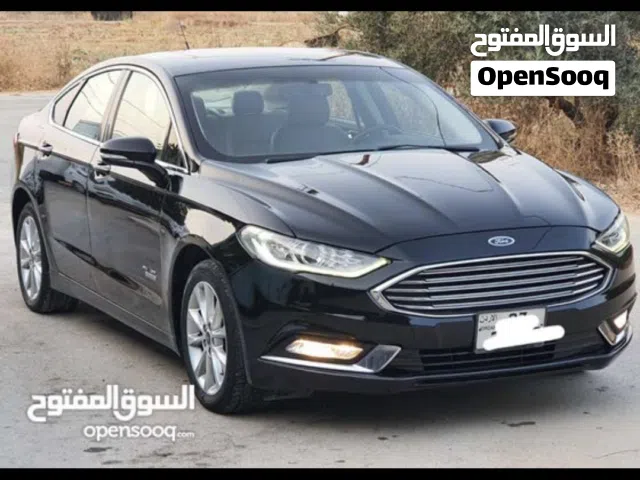 Sedan Ford in Amman