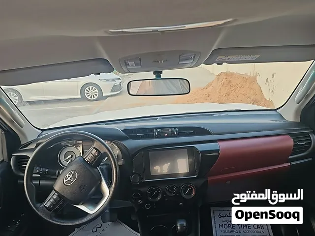 تويوتا هايلوكس 2025