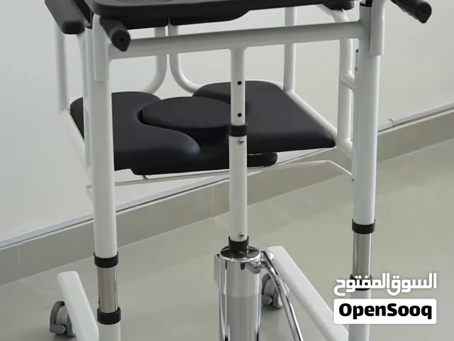 كرسي رعايه لكبار السن