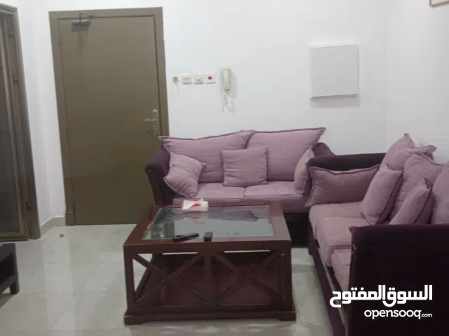 استديو من غرفه نوم  وصاله وحمام ومطبخ مفروش كامل شامل الكهرباء
