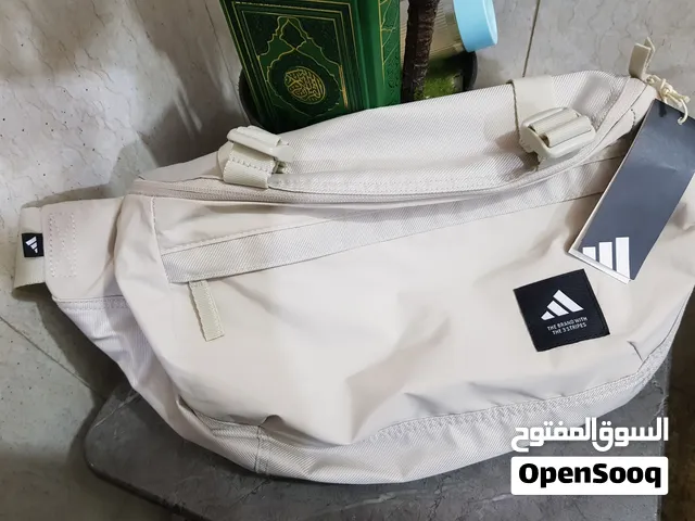 شنطة جديدة من اديداس