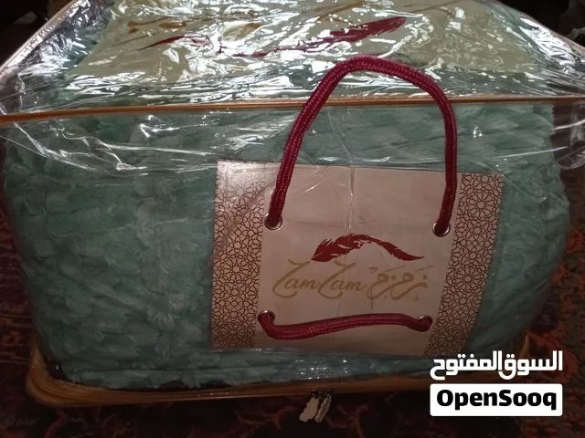 مفرش تخت كبير ونظيف جدا للبيع