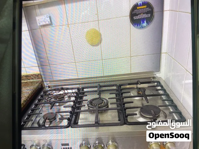فرن نظيف. ما في اي خراب