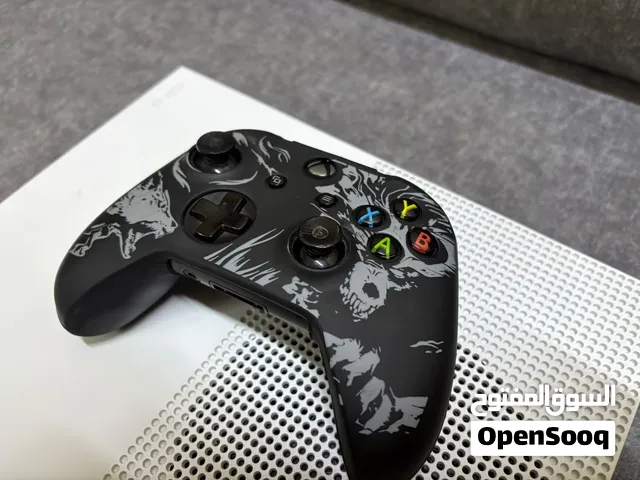 جهاز إكس بوكس ون (Xbox One) بحالة ممتازة