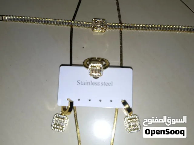 طقم كوليه كامل لازوردى طقم كامل قمه الروعه والجمال والشياكه 4قطع سلسله وخاتم وحلق وانسيال