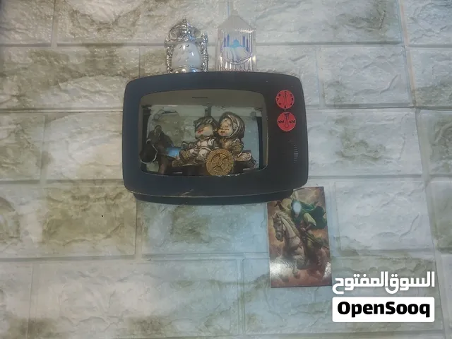 رفوف وقطع فنيه