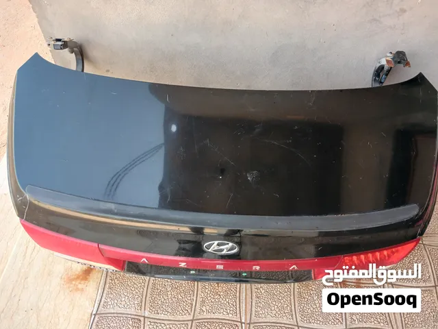 شنطه ازيرا زي ما موضح قدامك الشنطه الله يبارك