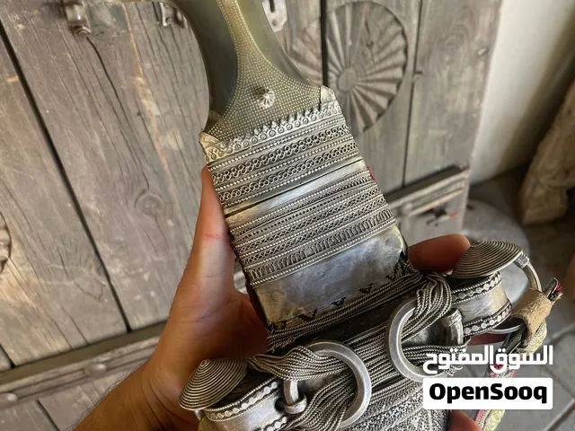 خنجر قياس 6 ونص ضخمة بقرن زراف هندي شغل ثقيل نصله قديمه الدفع عند الاستلام
