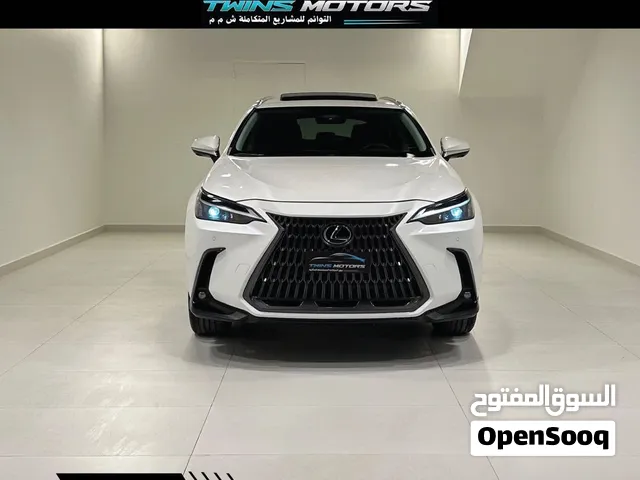 NX350 لكزس موديل 2025 لون ابيض