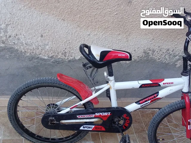 دراجه شبه جديده مستعمله شهر واحد فقط دراجه سليستين بس دراجه الله يبارك مافيهاش أي عيوب