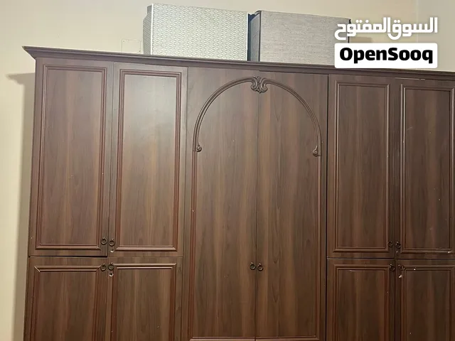 دولاب مهني نضيف وكبير للبيع لغرض توسيع ربي يبارك ميشكي من شي