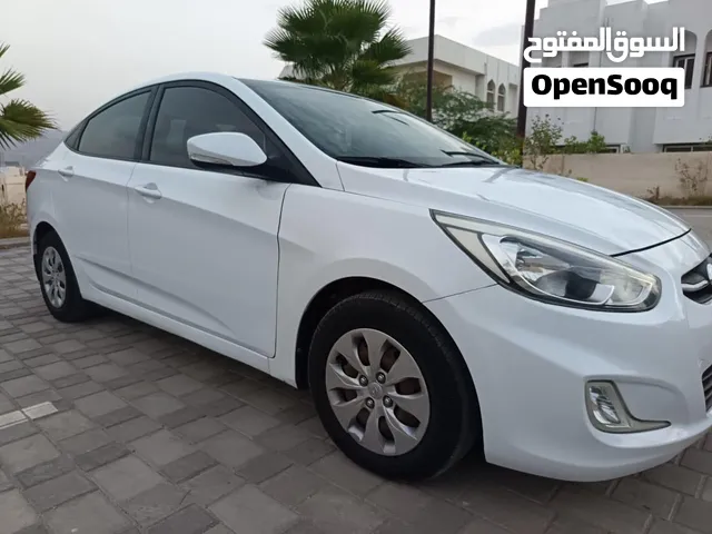 هيونداي أكسنت 2017  1.6 أوتوماتيك  نظيفة — Hyundai Accent 2017  1.6 Automatic  Clean