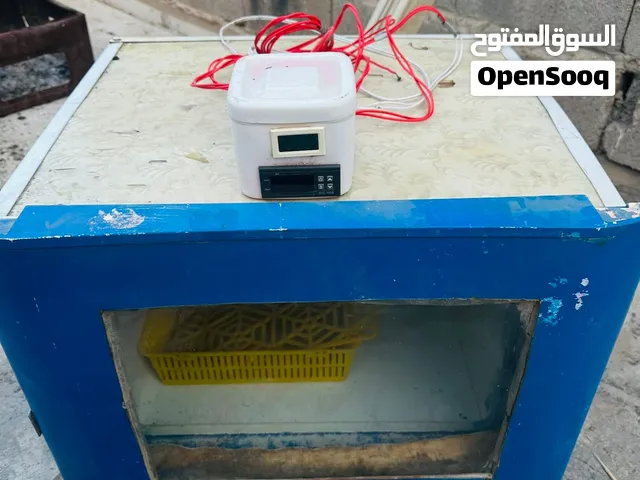 فقاسه تشيل اكثر من 20 بيضه كامله وما ناقصها اي شي شرط الفحص