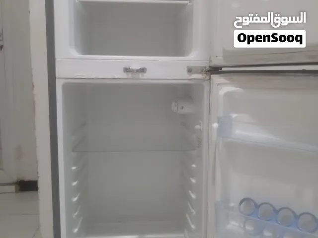 ثلاجة منزلية